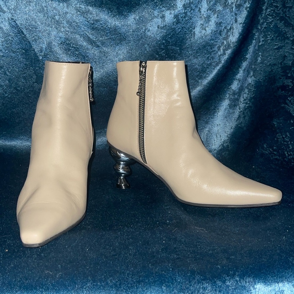 Yuul Yie Off white boots